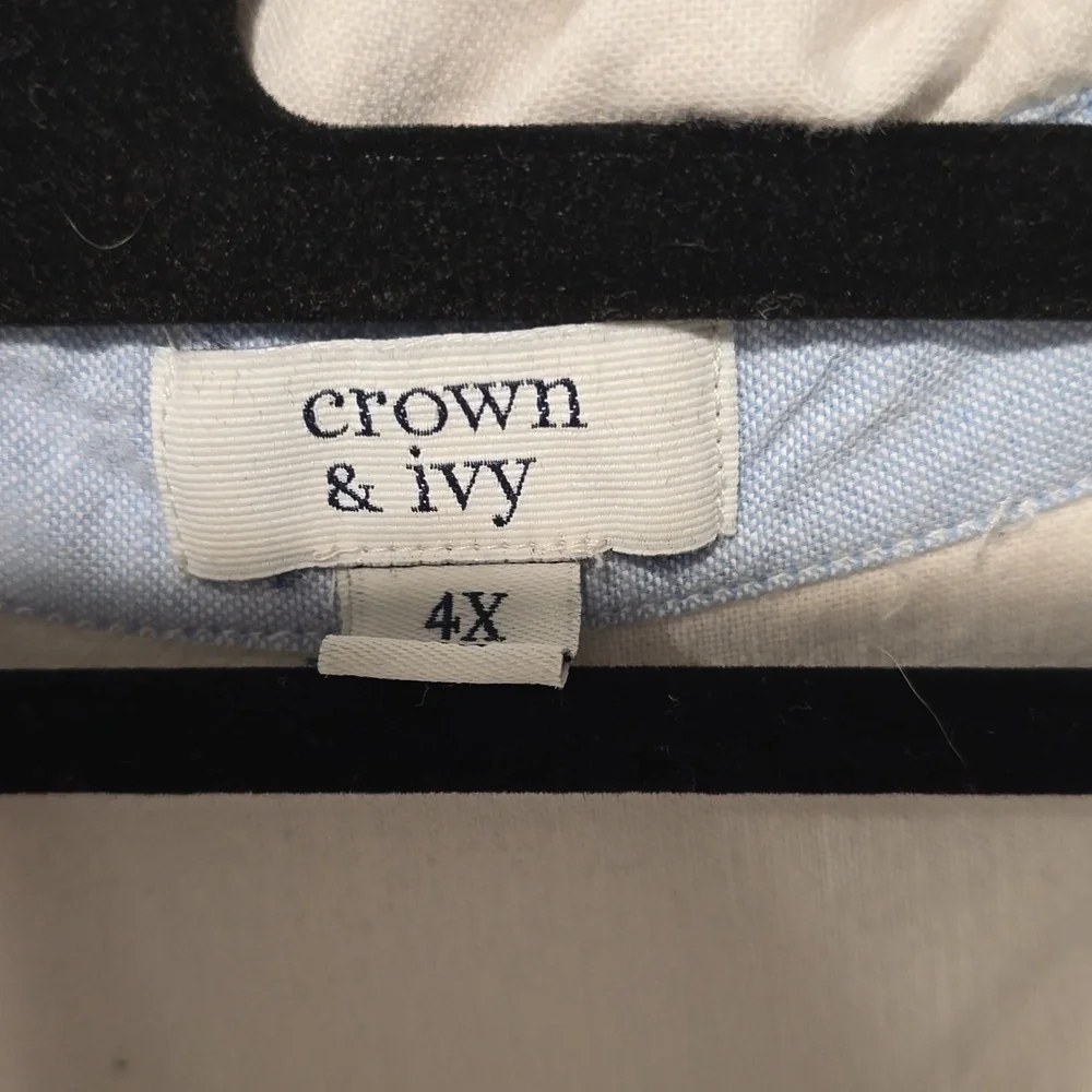 Crown & Ivy Women's White Button Down Shirt - Picture 2 of 3